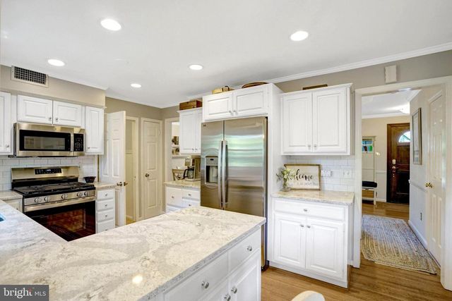 4315 WAKEFIELD DR, Annandale, VA 22003
