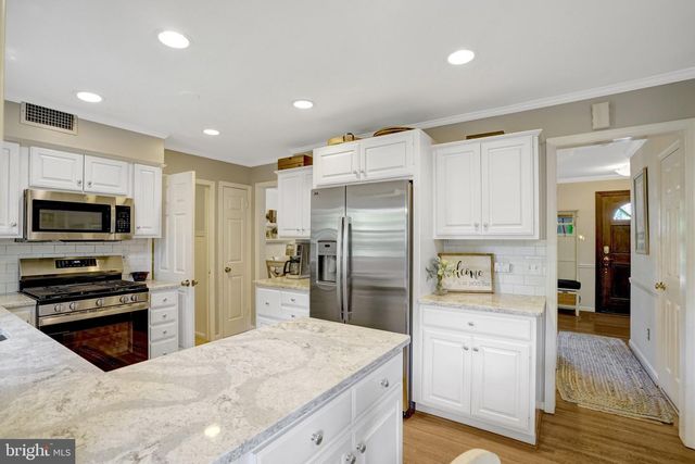 4315 WAKEFIELD DR, Annandale, VA 22003