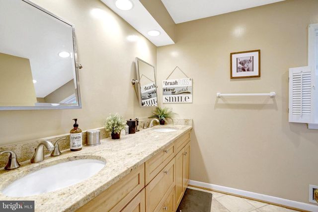 4315 WAKEFIELD DR, Annandale, VA 22003