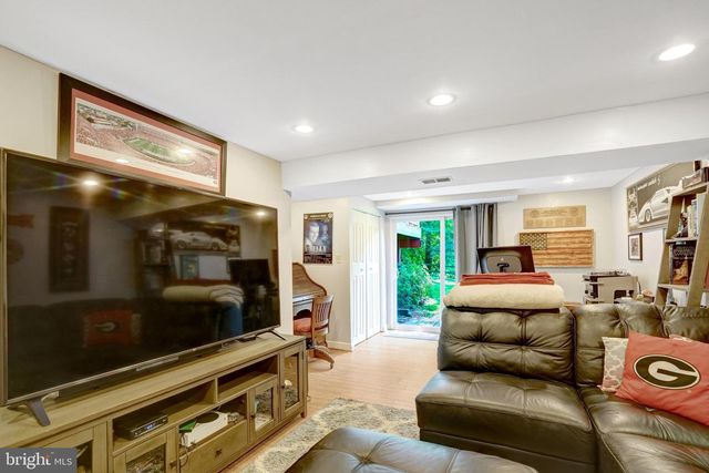 4315 WAKEFIELD DR, Annandale, VA 22003