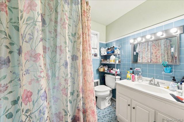 1405 E 233rd Street, Bronx, NY 10466