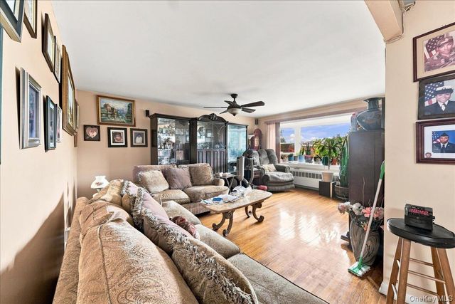 1405 E 233rd Street, Bronx, NY 10466