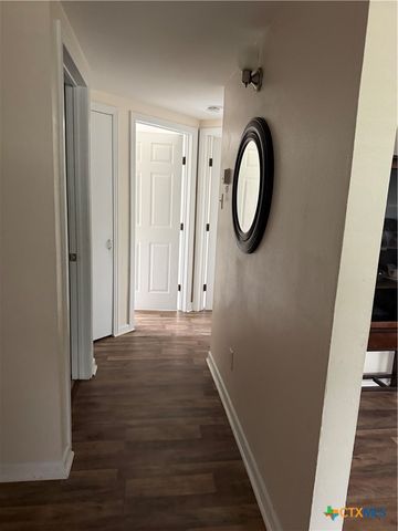 202 Bonham Street, Port Lavaca, TX 77979