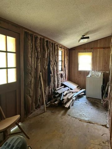 250 Oak Hill Road, Whitewright, TX 75491