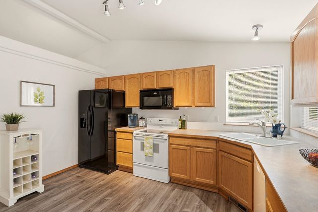10212 E 17th Ln, Spokane Valley, WA Ln, Spokane Valley, WA 99206