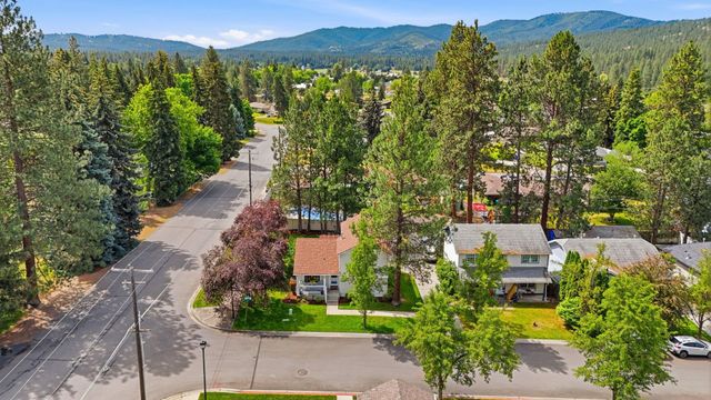 10212 E 17th Ln, Spokane Valley, WA Ln, Spokane Valley, WA 99206