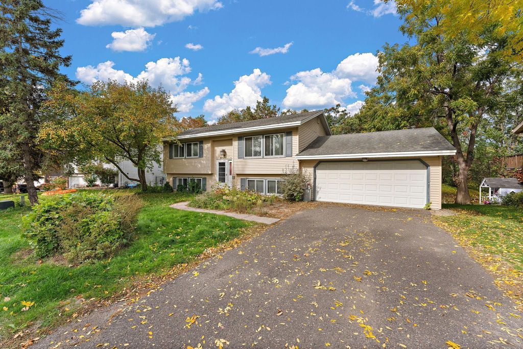 475 Springhill Road, Vadnais Heights, MN 55127 — exterior