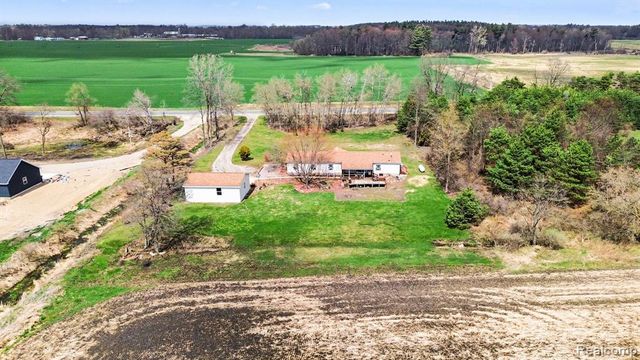 7689 Sidney Road, Greenville, MI 48838