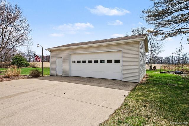 7689 Sidney Road, Greenville, MI 48838