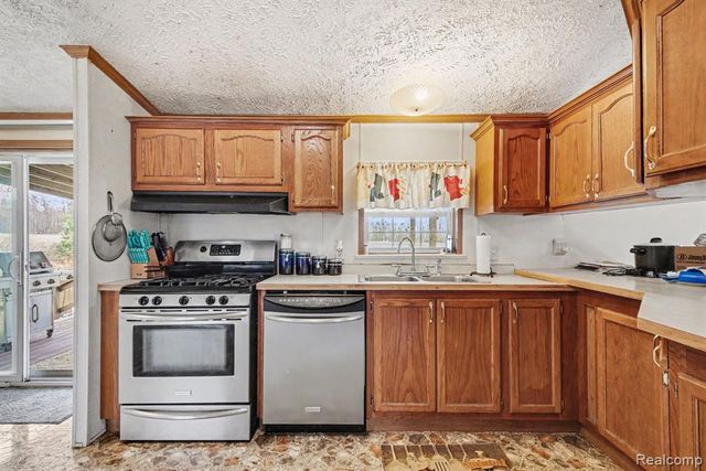7689 Sidney Road, Greenville, MI 48838