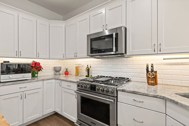 9 Independence Ave 307, Braintree, MA 02184