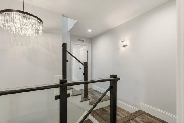 114 Saratoga Way Apt 1, Portsmouth, NH 03801