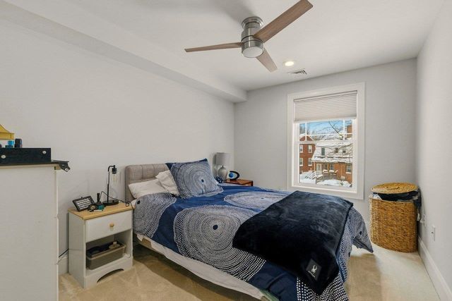 114 Saratoga Way Apt 1, Portsmouth, NH 03801