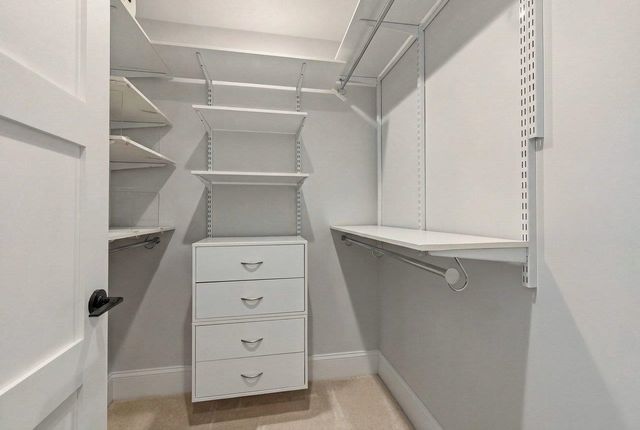 114 Saratoga Way Apt 1, Portsmouth, NH 03801