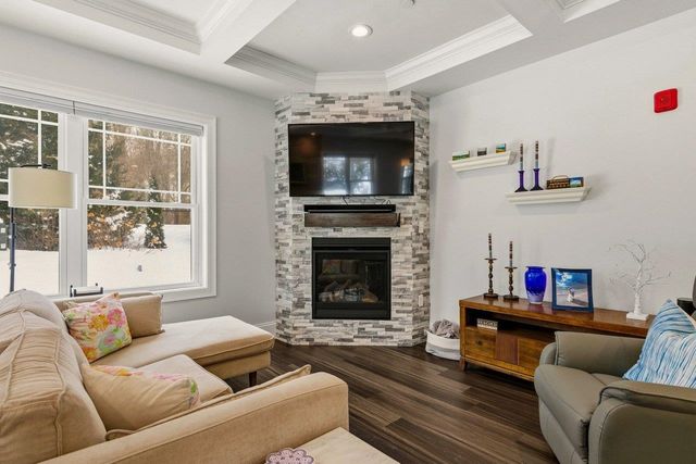 114 Saratoga Way Apt 1, Portsmouth, NH 03801