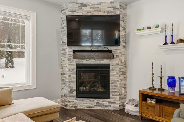 114 Saratoga Way Apt 1, Portsmouth, NH 03801