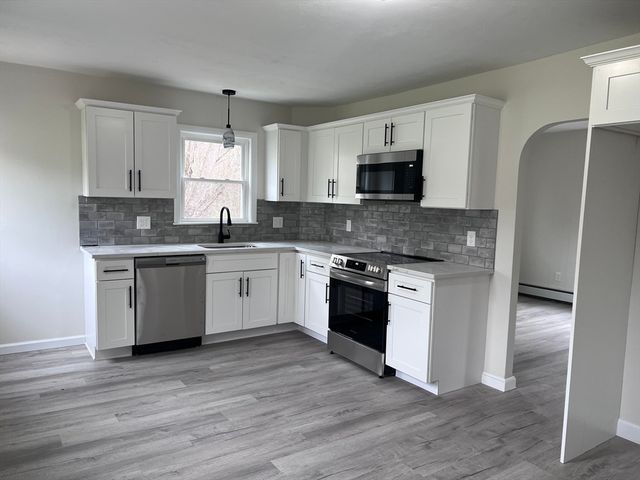 30 Grant Str, West Bridgewater, MA 02379