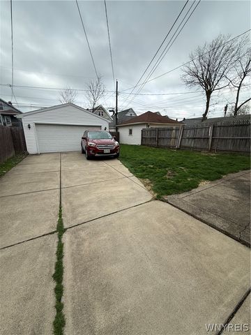 60 Sterling Avenue, Buffalo, NY 14216
