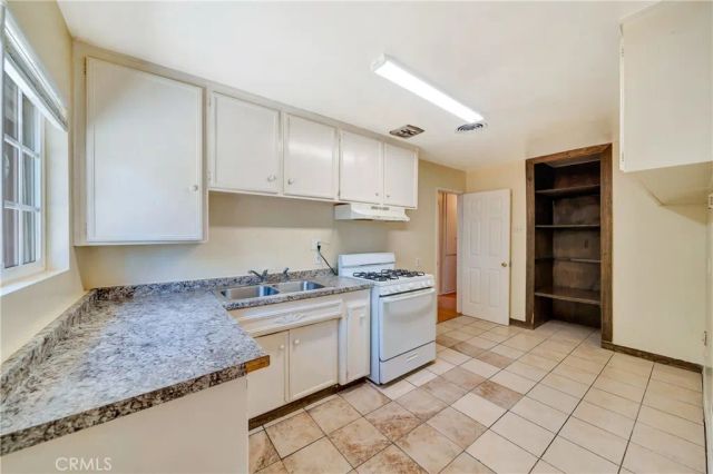 841 W Avenue J9, Lancaster, CA 93534
