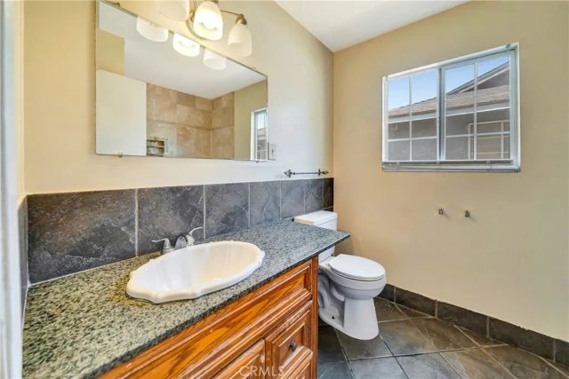 841 W Avenue J9, Lancaster, CA 93534