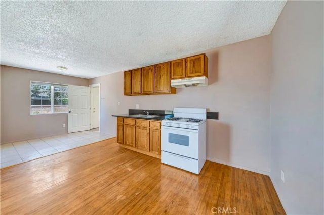 841 W Avenue J9, Lancaster, CA 93534