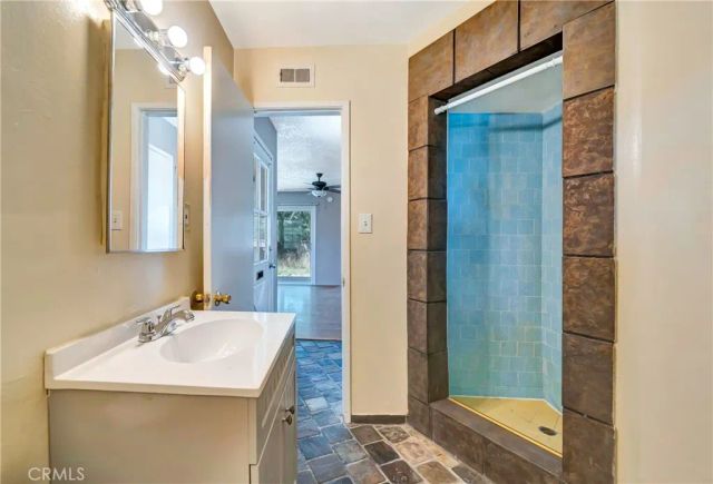 841 W Avenue J9, Lancaster, CA 93534