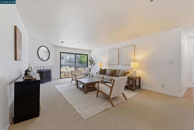 389 Belmont Street 103, Oakland, CA 94610