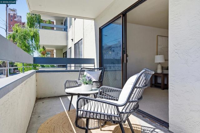 389 Belmont Street 103, Oakland, CA 94610