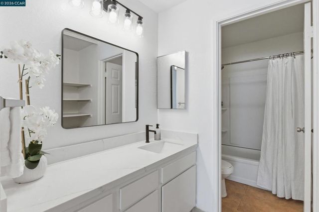 389 Belmont Street 103, Oakland, CA 94610