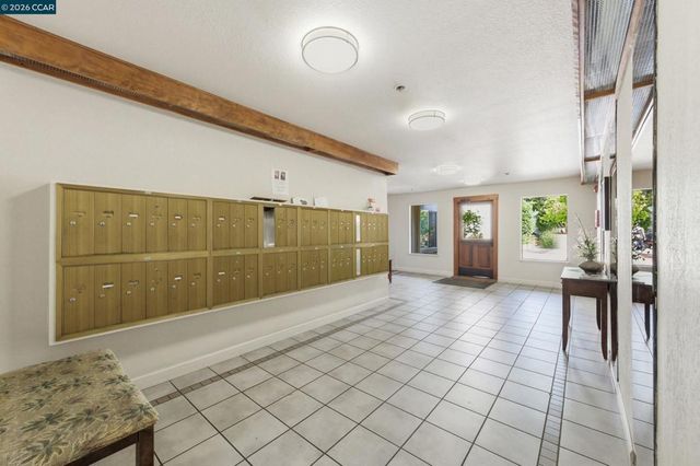 389 Belmont Street 103, Oakland, CA 94610