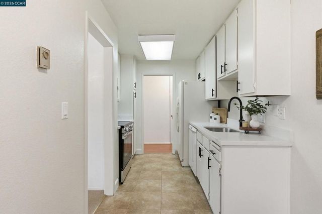 389 Belmont Street 103, Oakland, CA 94610