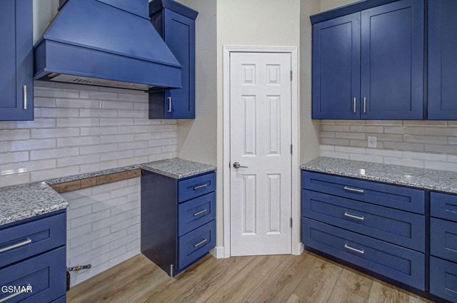 383 Paine Lake Drive, Sevierville, TN 37862