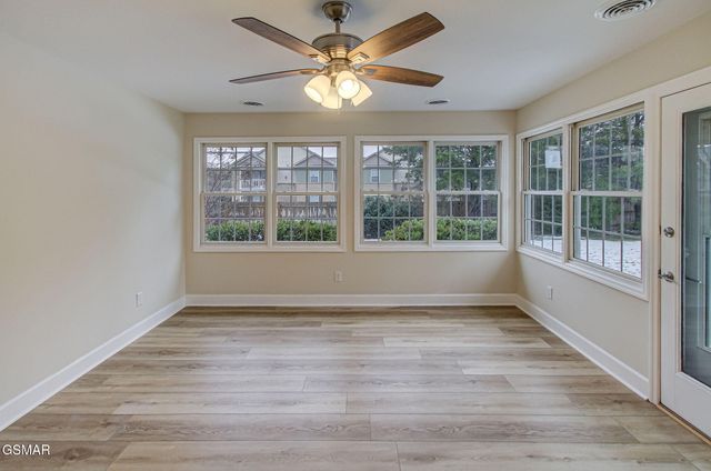 383 Paine Lake Drive, Sevierville, TN 37862