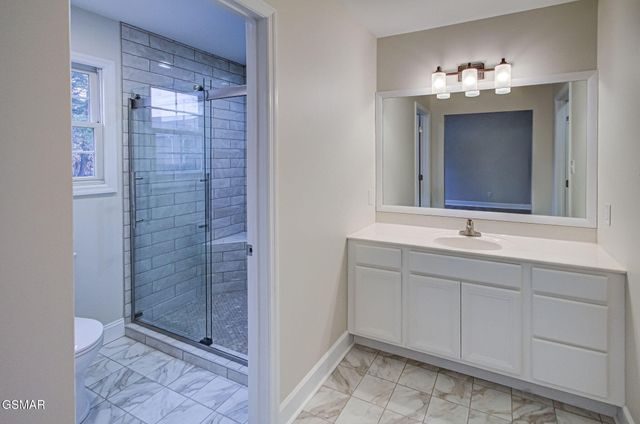 383 Paine Lake Drive, Sevierville, TN 37862