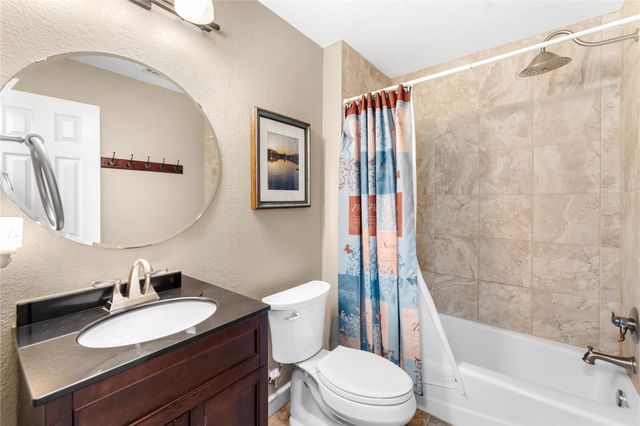 3555 Rock Shelf LN, Round Rock, TX 78681