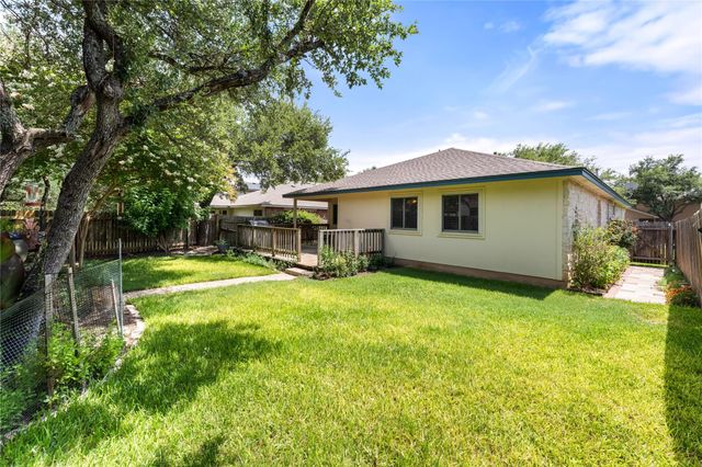 3555 Rock Shelf LN, Round Rock, TX 78681