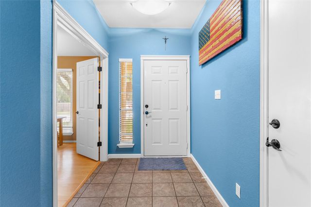 3555 Rock Shelf LN, Round Rock, TX 78681