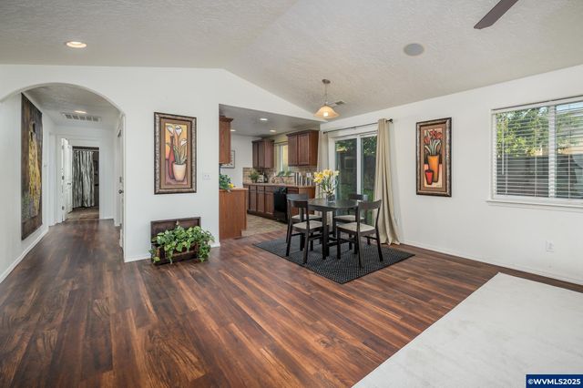 4898 Holly St, Springfield, OR 97478