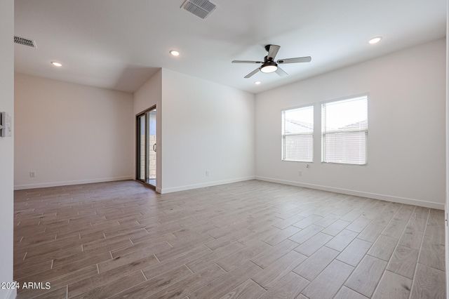 7811 N 79TH Drive, Glendale, AZ 85303