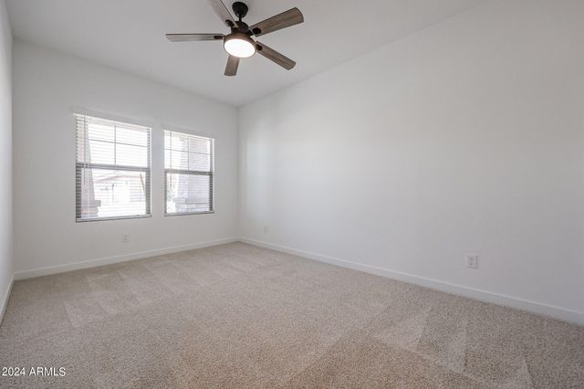 7811 N 79TH Drive, Glendale, AZ 85303