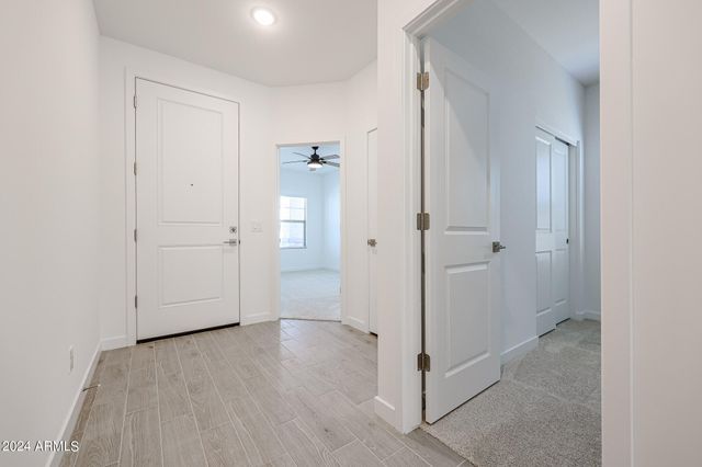 7811 N 79TH Drive, Glendale, AZ 85303