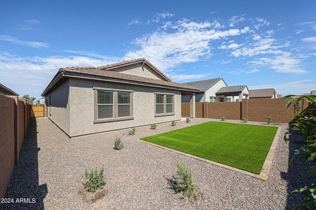 7811 N 79TH Drive, Glendale, AZ 85303