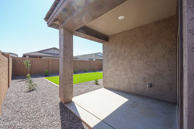 7811 N 79TH Drive, Glendale, AZ 85303