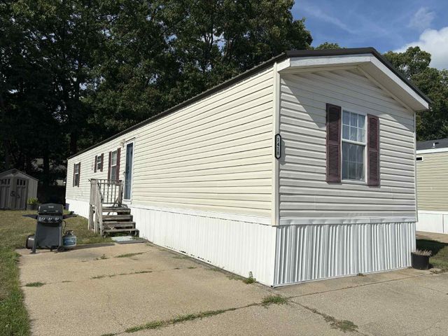 1418 Saskatoon Avenue, Norton Shores City, MI 49444