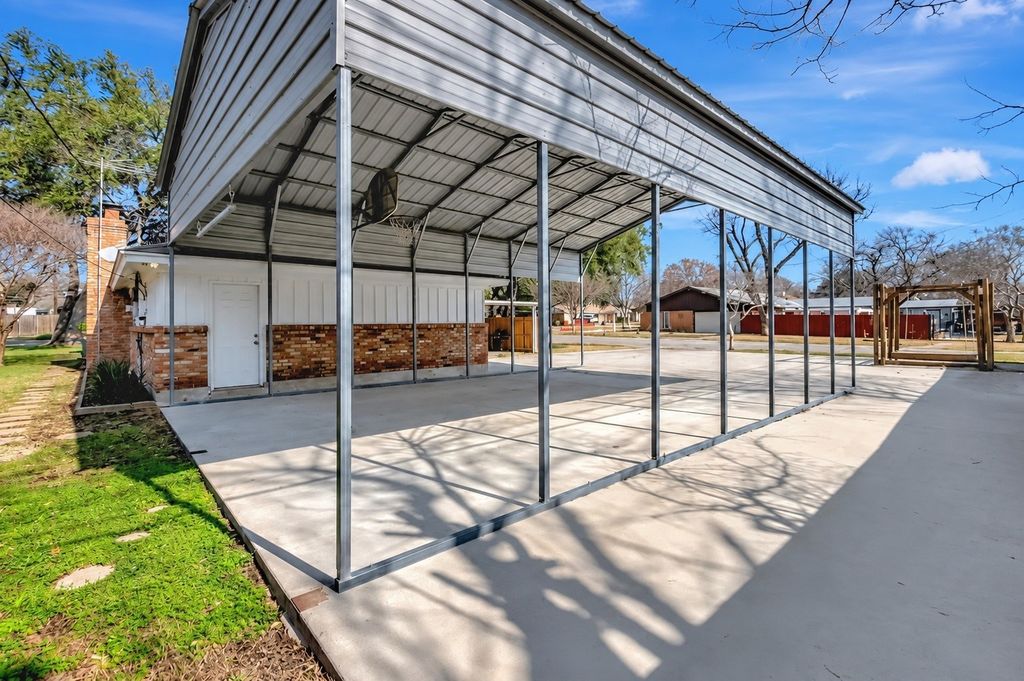 6540 Briley Drive, North Richland Hills, TX 76180 — photo 4