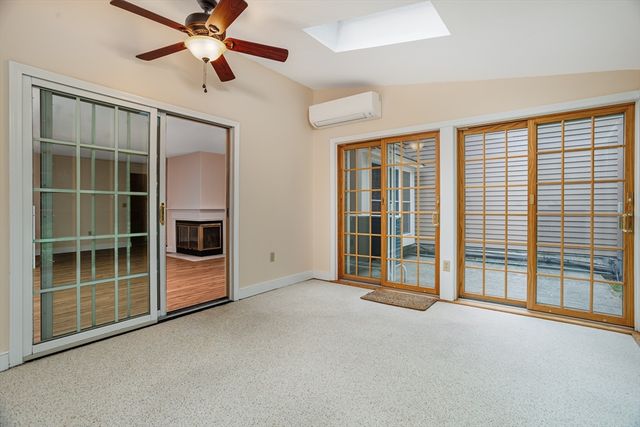 212 Ridgefield Cir 212B, Clinton, MA 01510