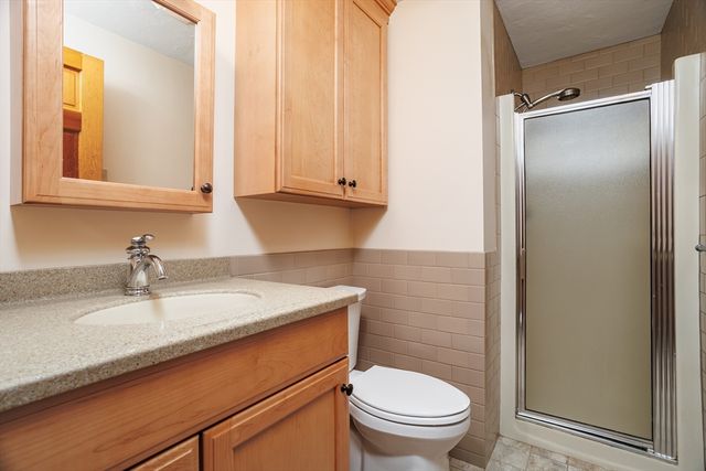 212 Ridgefield Cir 212B, Clinton, MA 01510