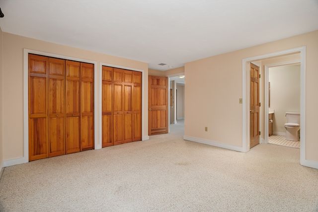 212 Ridgefield Cir 212B, Clinton, MA 01510