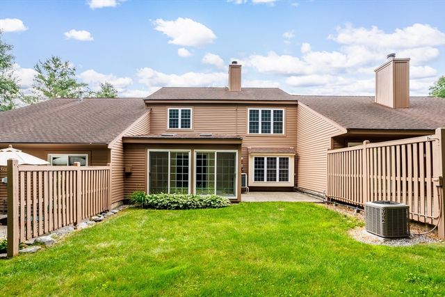212 Ridgefield Cir 212B, Clinton, MA 01510