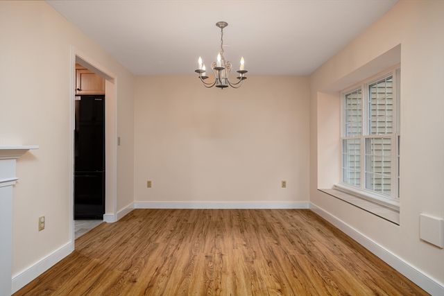 212 Ridgefield Cir 212B, Clinton, MA 01510